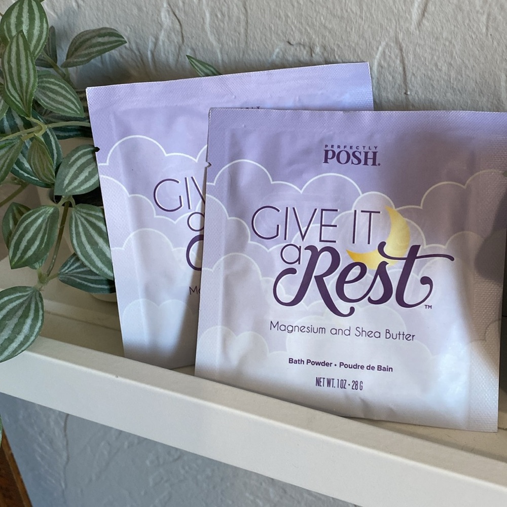 New - Give It a Rest Bath Powder with Magnesium